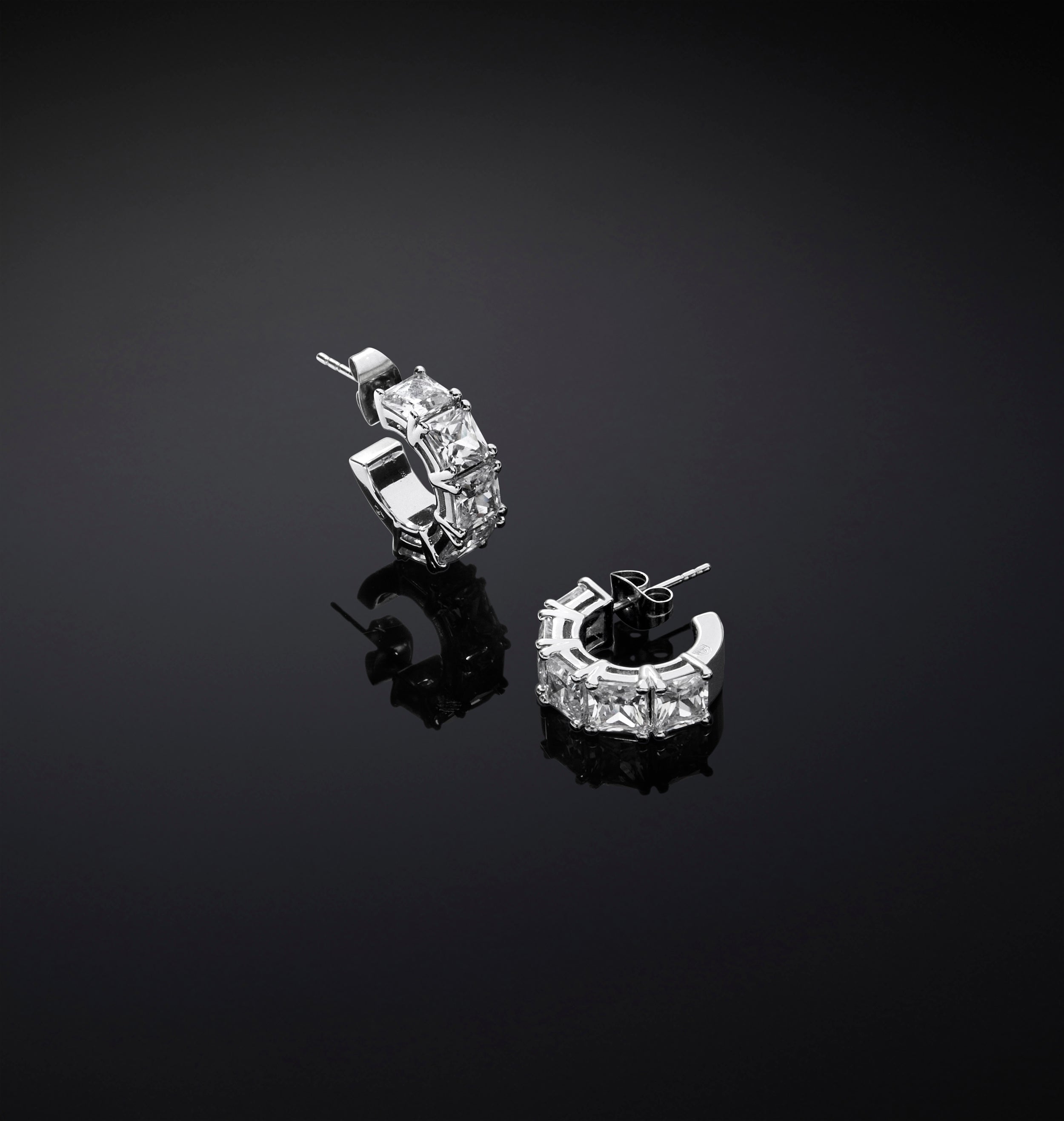 ORECCHINI A CERCHIO IN ORO BIANCO 750 18KT 4,1 GRAMMI (0300